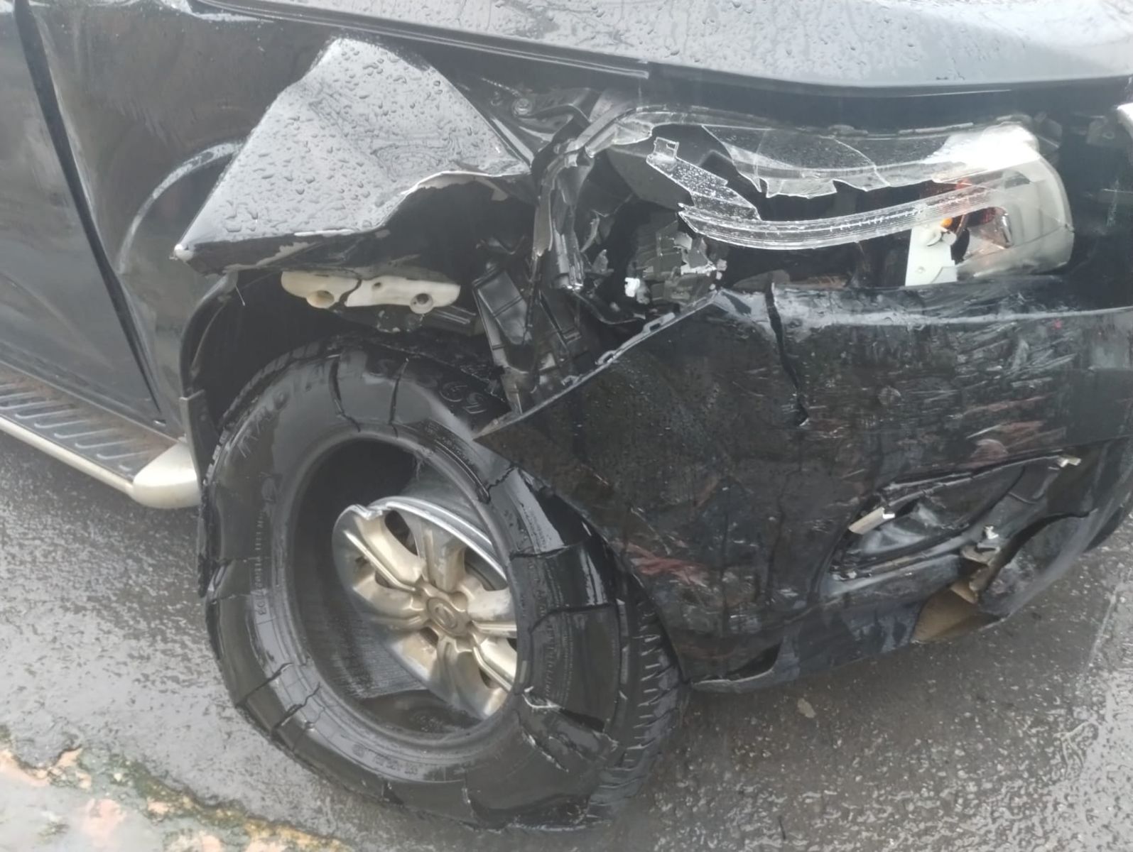 Motorista b&ecirc;bado conduzia um carro preto modelo Nissan Frontier / Foto Divulga&ccedil;&atilde;o