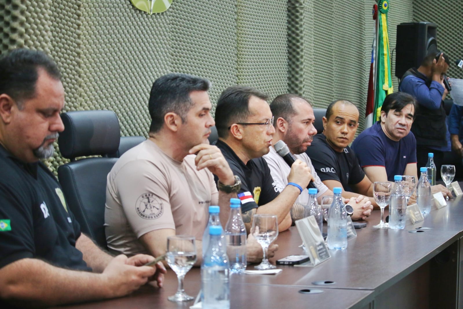 Coletiva de imprensa sobre o caso. - Foto: Jander Robson / Portal do Holanda