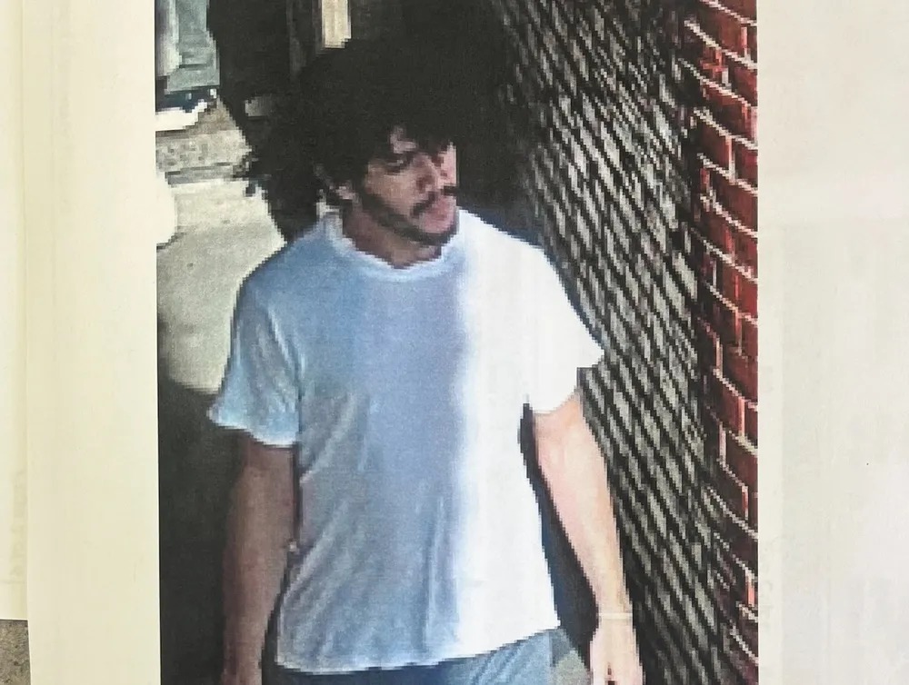 Autoridades norte-americanas divulgaram foto de Danilo Sousa Cavalcante ap&oacute;s a fuga &mdash; Foto: Chester County Government