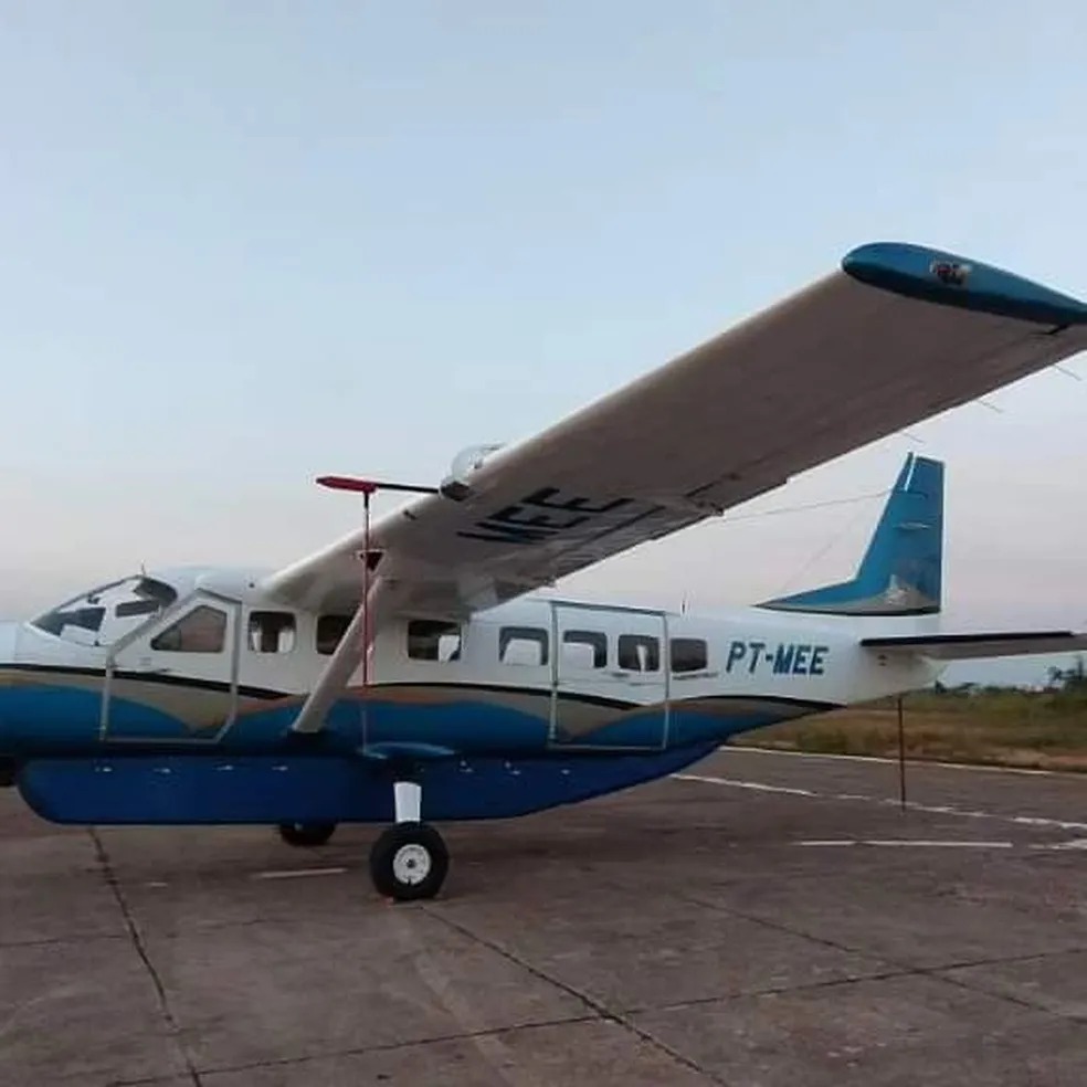 Avi&atilde;o caiu em Rio Branco na manh&atilde; deste domingo (29). &mdash; Foto: Divulga&ccedil;&atilde;o