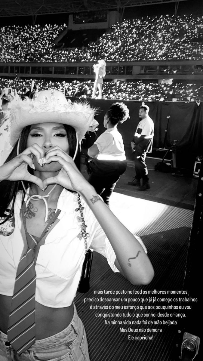 Pocah em frente ao palco do RBD - Foto: Reprodu&ccedil;&atilde;o/Instagram