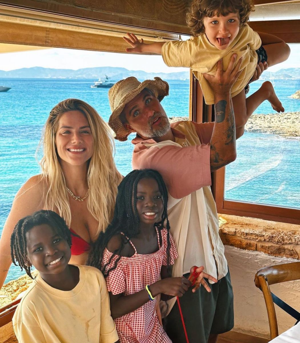 Gio e Bruno com os filhos - Foto: Reprodu&ccedil;&atilde;o/Instagram