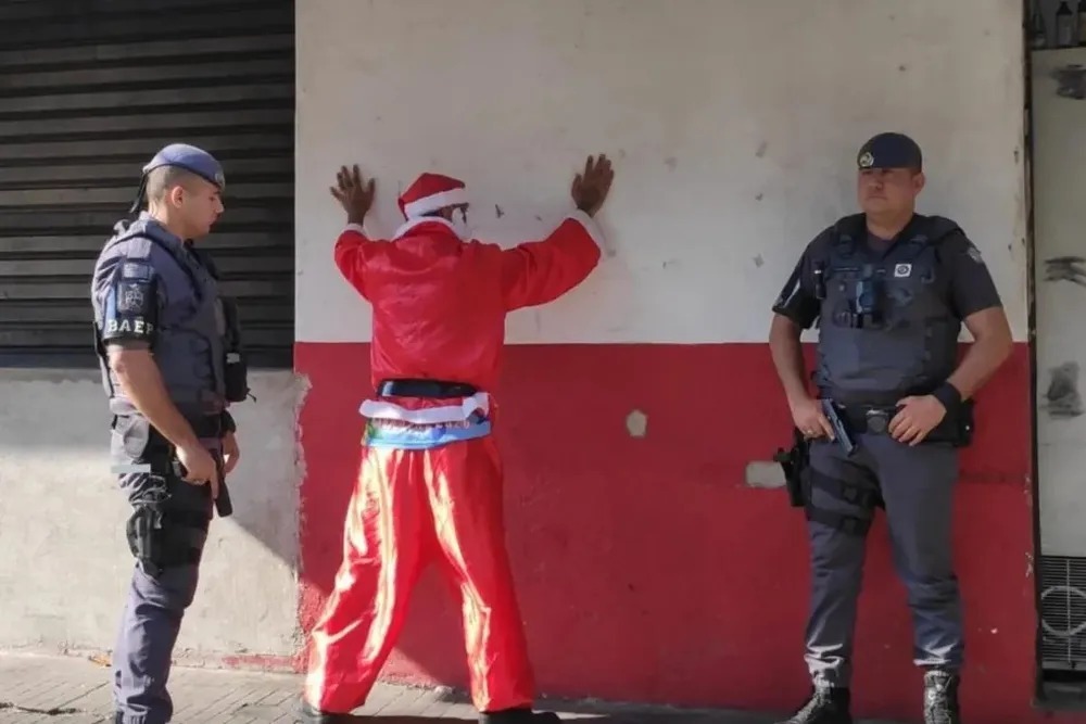 O homem, que ficou &agrave; disposi&ccedil;&atilde;o da Justi&ccedil;a, estava foragido pelo crime de latroc&iacute;nio desde 2018 &mdash; Foto: Reprodu&ccedil;&atilde;o