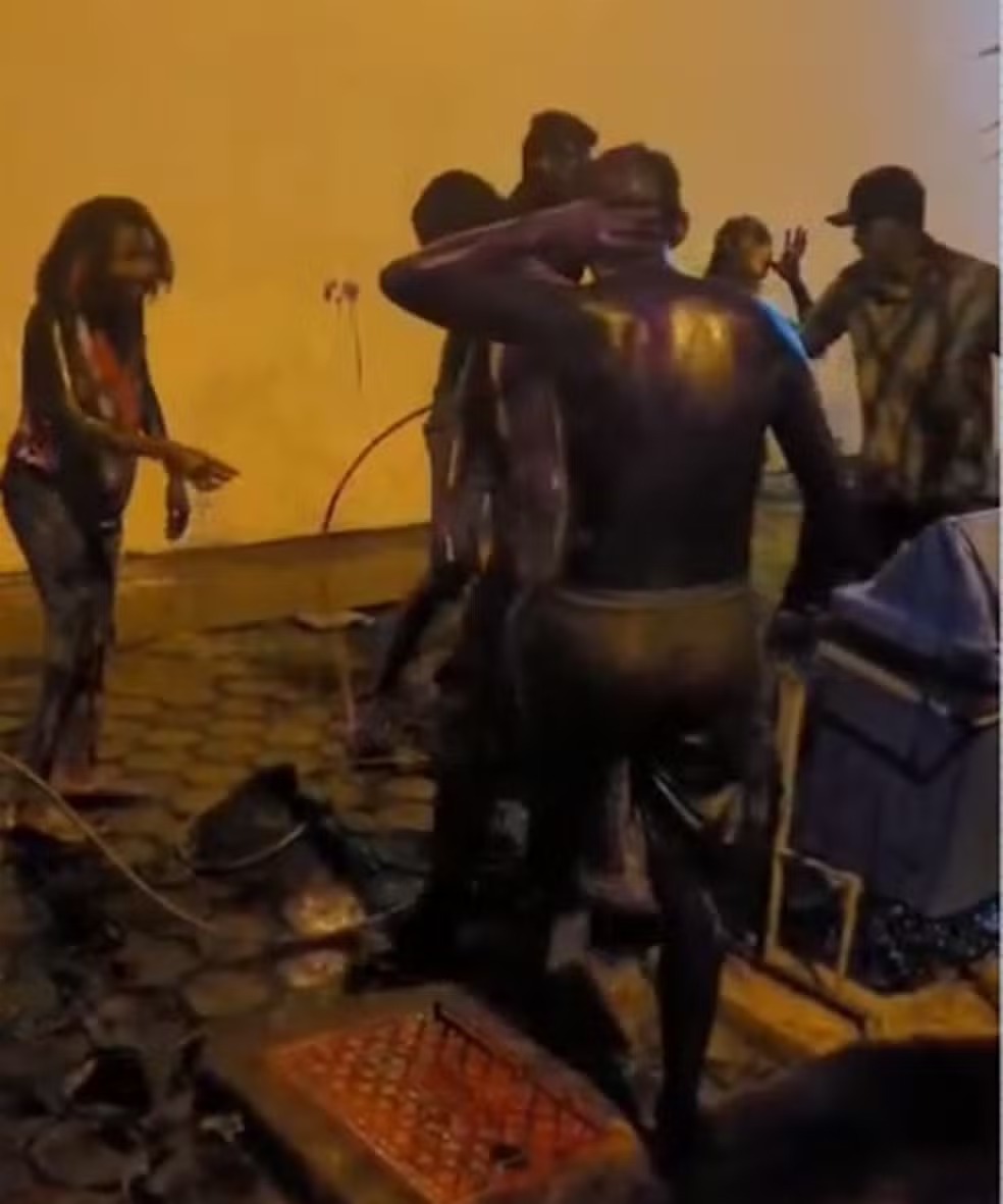 Calouros e envolvidos no trote estudavam em uma universidade particular da cidade de Cacoal. &mdash; Foto: Reprodu&ccedil;&atilde;o