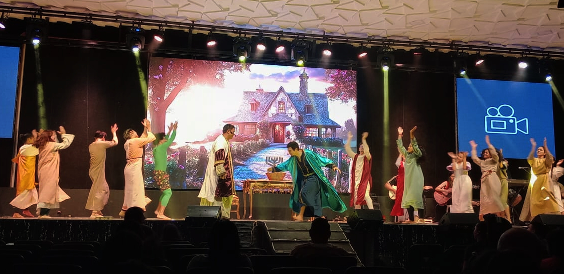 Ericles Alves interpretando o Filho Pr&oacute;digo - Foto: Tha&iacute;s Menezes