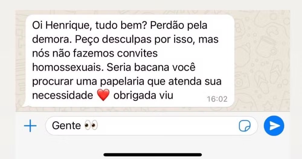 Print da mensagem que a empresa mandou ao casal. &mdash; Foto: Reprodu&ccedil;&atilde;o/Twitter