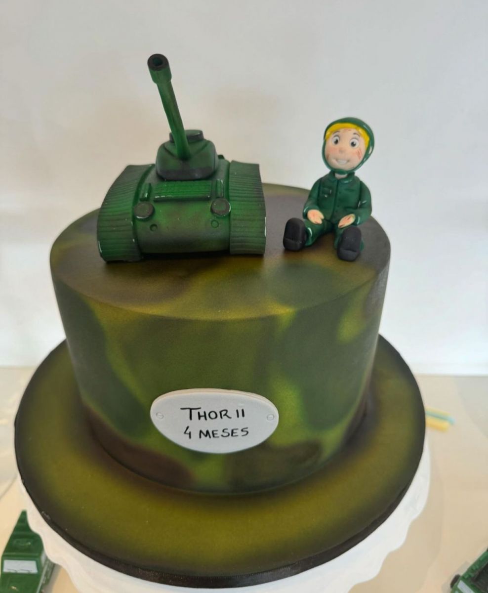 O bolo - Foto: Reprodu&ccedil;&atilde;o/Instagram