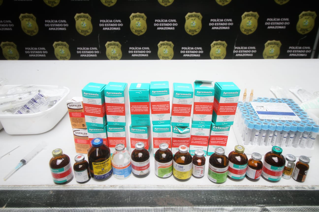 Drogas apreendidas com a fam&iacute;lia - Foto: Jander Robson/Portal do Holanda