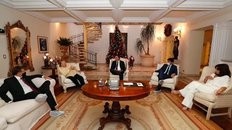 Sala de estar da mans&atilde;o onde Silvio recebeu Bolsonaro em 2020 - Foto: Reprodu&ccedil;&atilde;o Twitter