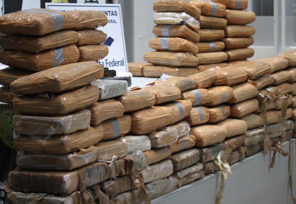 Droga avaliada em R$ 3 milh&otilde;es tinha como destino S&atilde;o Paulo - Foto: Jander Robson/ Portal do Holanda