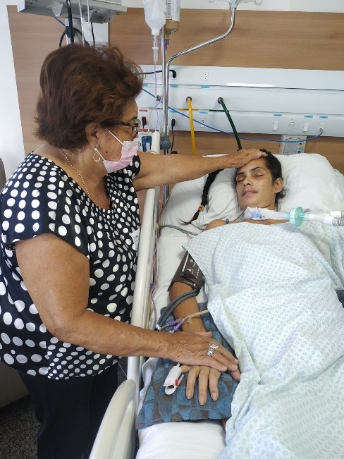 Foto: Arquivo pessoal / Desir&eacute;e Lima durante interna&ccedil;&atilde;o