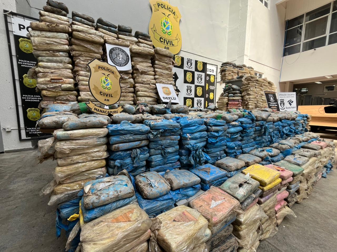 Droga encontrada em maio em submarino. Foto: Jander Robson/ Portal do Holanda