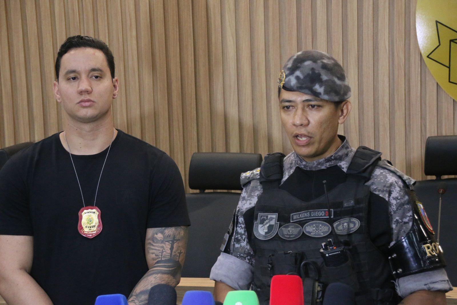 Capit&atilde;o da Rocam/ Wilkens Diego/Delegado John Castilho - Foto: Jander Robson/Portal do Holanda