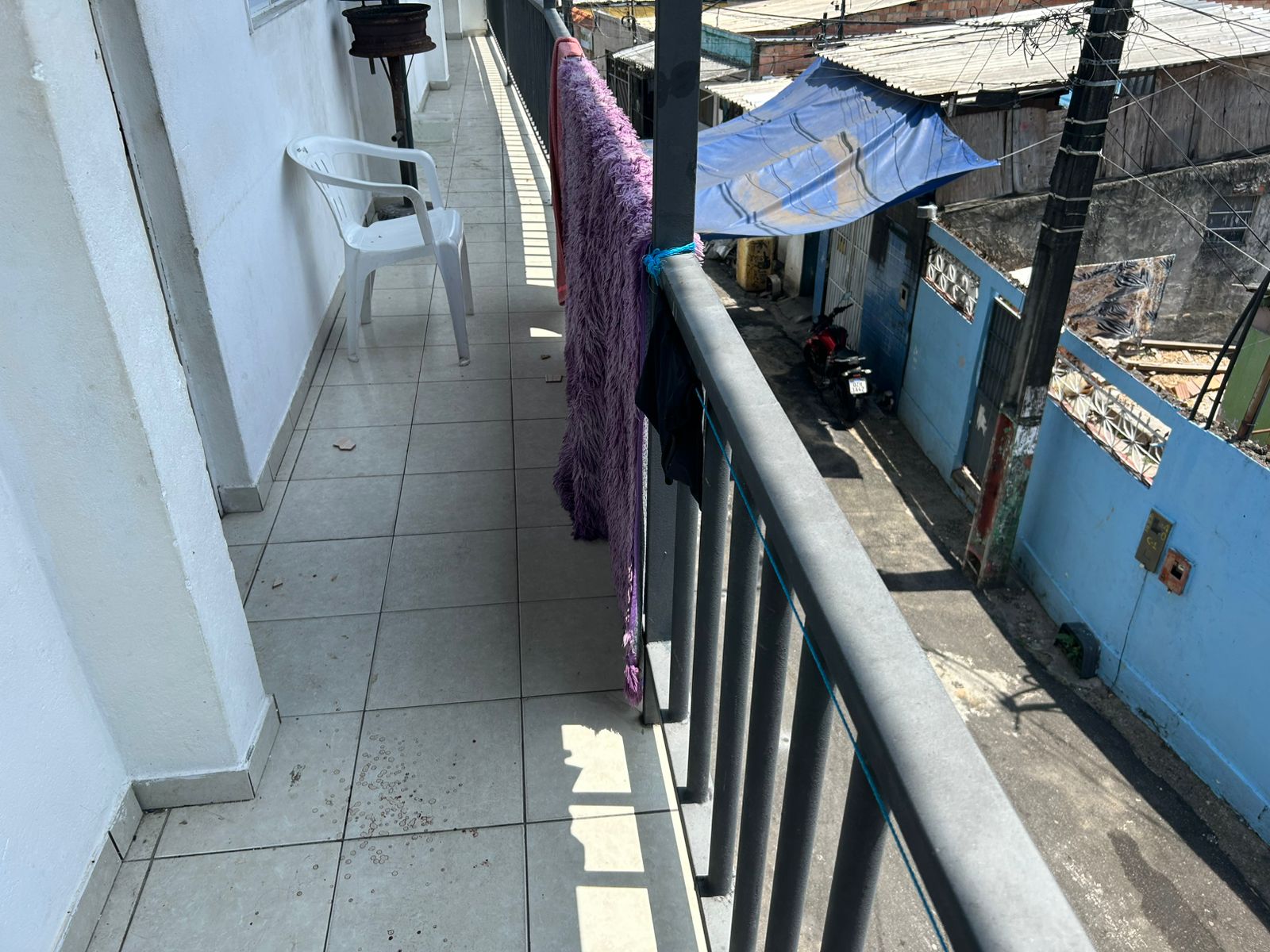 Varanda de onde a mulher caiu - Foto: Jander Robson / Portal do Holanda