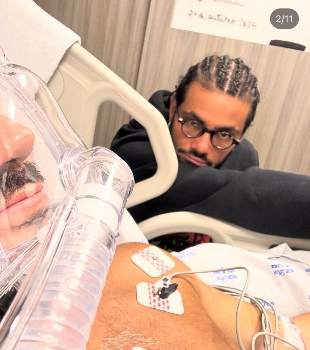 Imagem mostra Vittor no leito ao lado de Gabriel Fuentes / Foto: Reprodu&ccedil;&atilde;o/Instagram @vittorfernandes