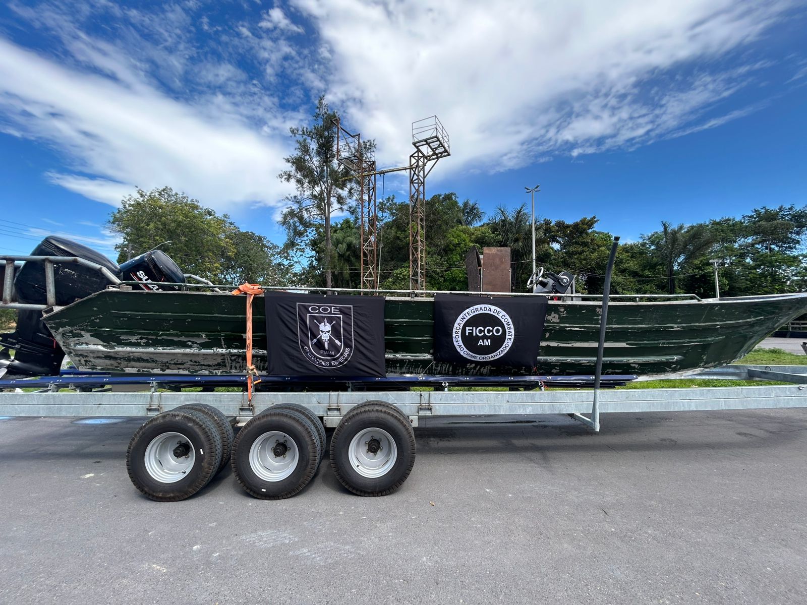 Lancha apreendida / Portal do Holanda