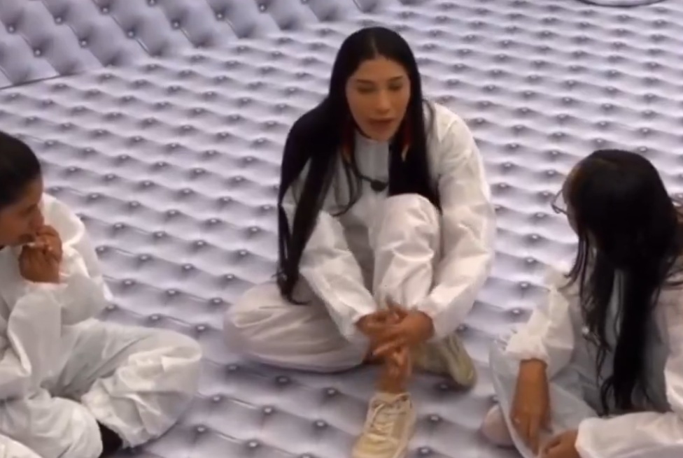 Amazonense L&iacute;via segue na disputa por uma vaga no BBB26. Al&eacute;m dela, outra amazonense entrou na casa, a cunh&atilde;-poranga do Boi Garantido, Marciele.