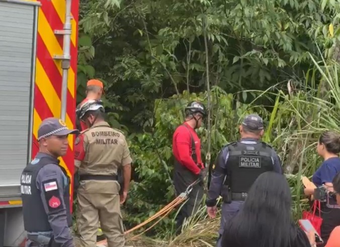 Resgate da v&iacute;tima - Foto: Divulga&ccedil;&atilde;o