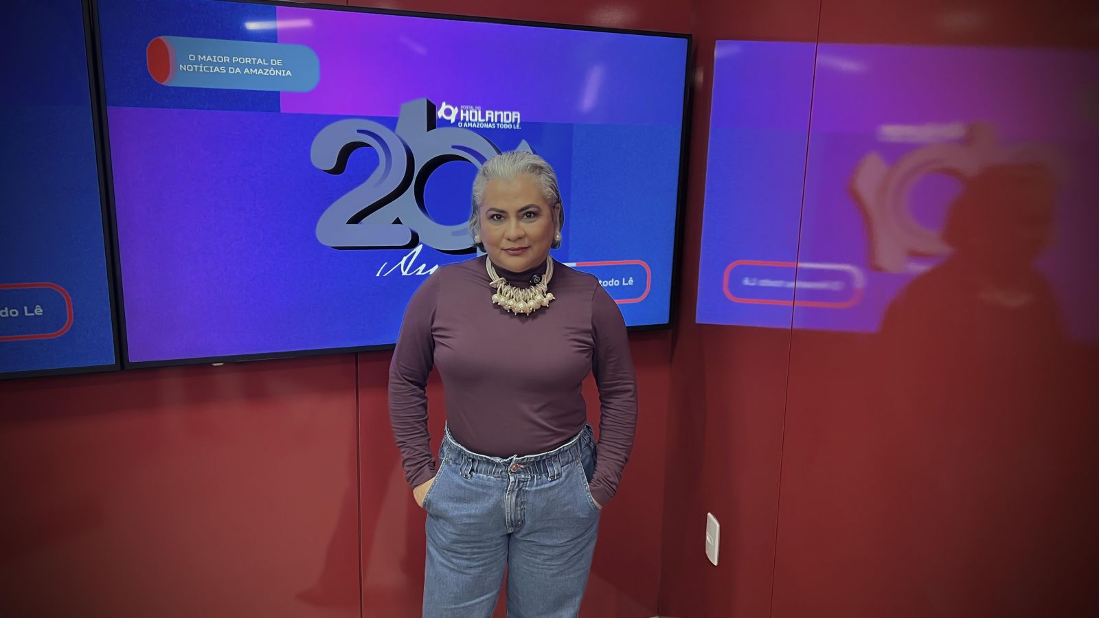 Nesta quarta-feira, 17 de setembro de 2025, a apresentadora Ednilza Guedes participa de gravações nos estúdios do Portal do Holanda.