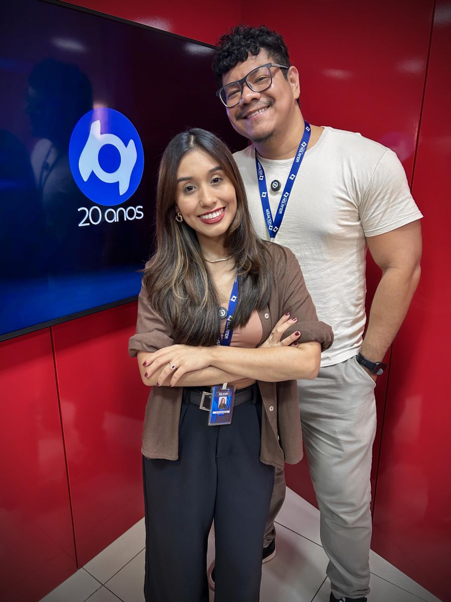 Thalita Eduarda e Paulo Rabelo, apresentadores do Banzeiro dos Famosos, estiveram nos est&uacute;dios do Portal do Holanda para uma participa&ccedil;&atilde;o especial. Produ&ccedil;&atilde;o: Andr&eacute; Prot&aacute;zio e Paulo Rabelo