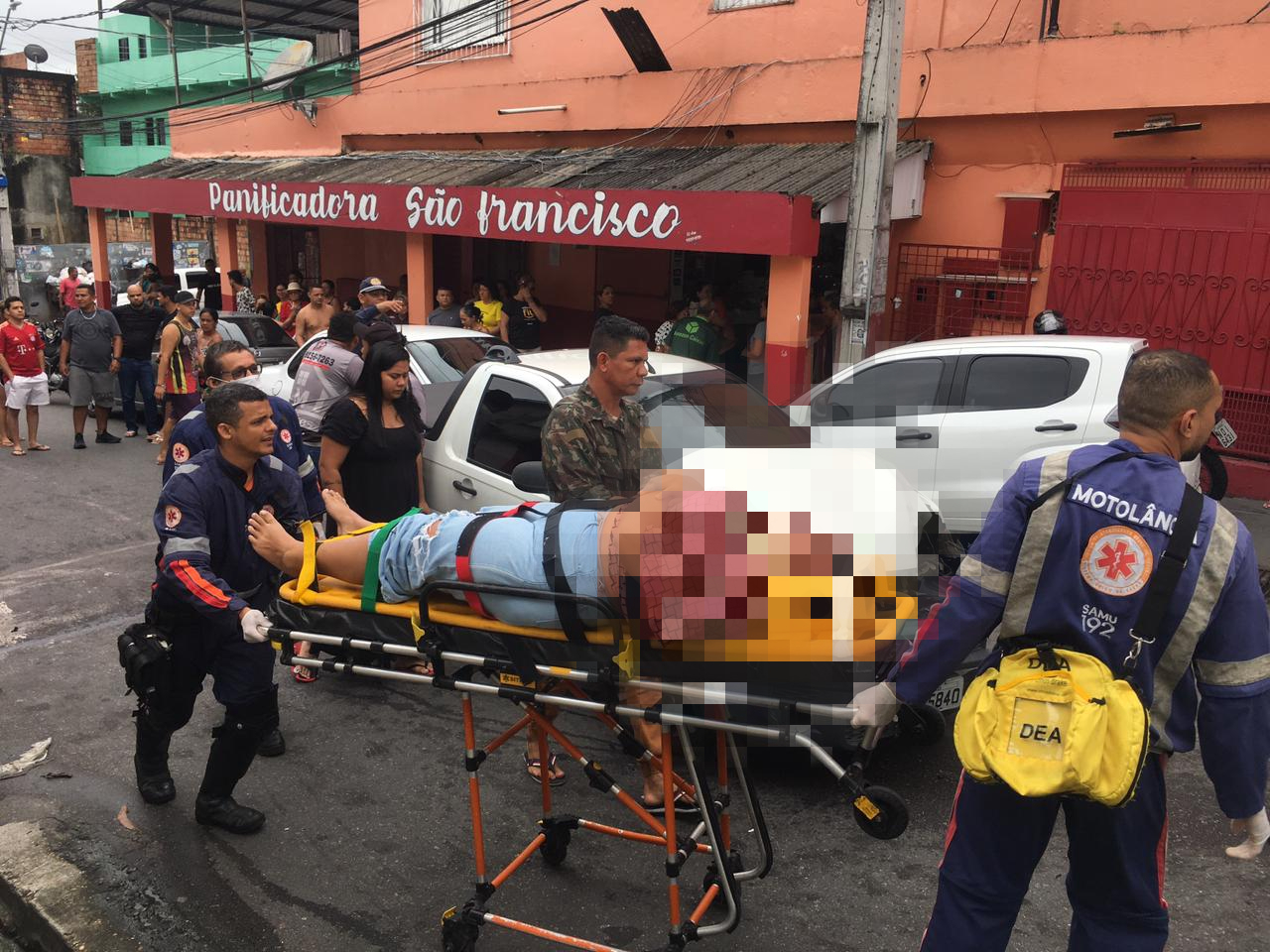 Mulher ferida - Foto: Jander Robson/Portal do Holanda