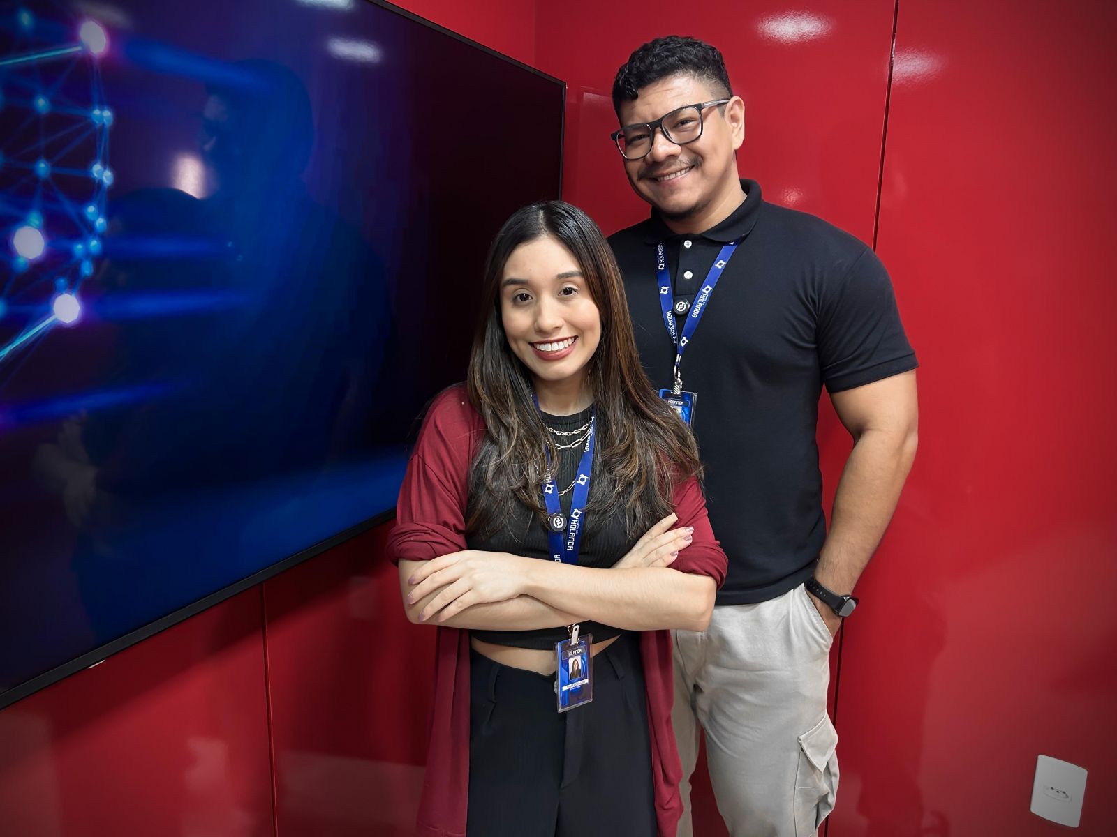 Thalita Eduarda e Paulo Rabelo comandam juntos a apresenta&ccedil;&atilde;o direto dos est&uacute;dios do Portal do Holanda. Promo&ccedil;&atilde;o: Andr&eacute; Prot&aacute;zio e Paulo Rabelo.