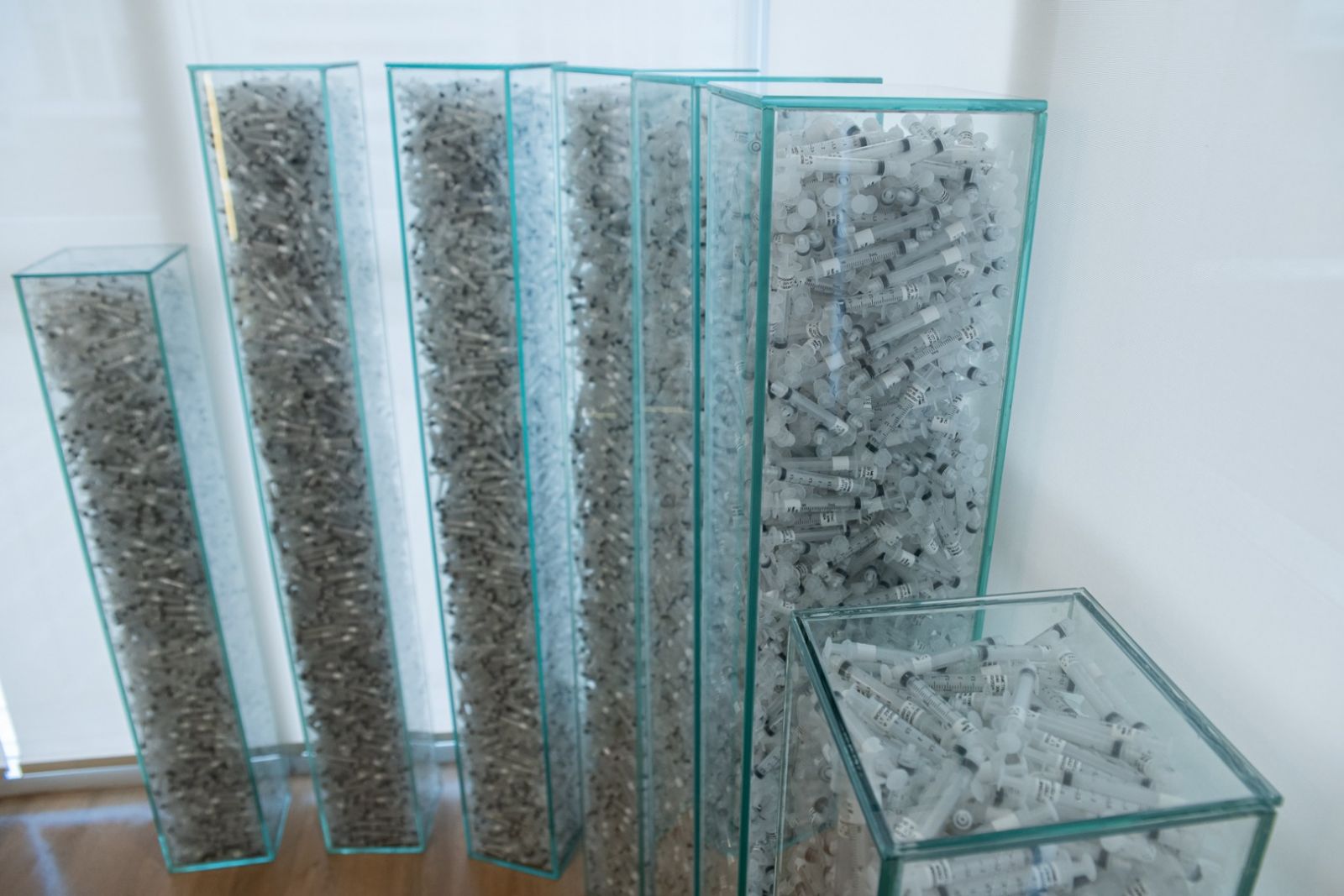 Res&iacute;duos de produtos utlizados como decora&ccedil;&atilde;o - sem descarte adequado / Foto: Anvisa