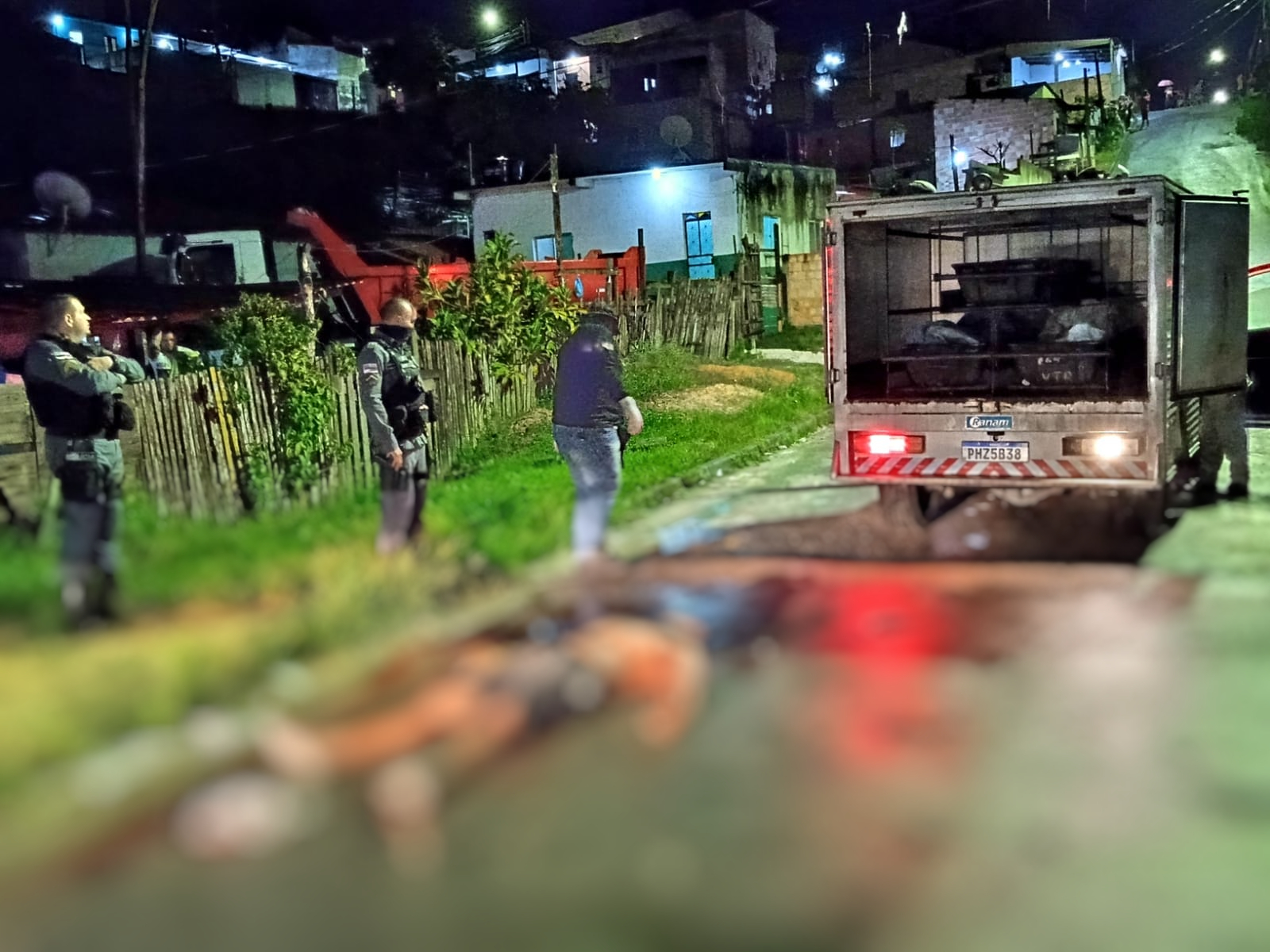 Homem foi morto com 6 tiros - Foto: Caio Guarlotte/Portal do Holanda