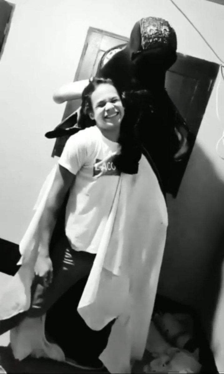 Italo brincando de ser tripa do Boi Glorioso - Foto: Reprodu&ccedil;&atilde;o Instagram