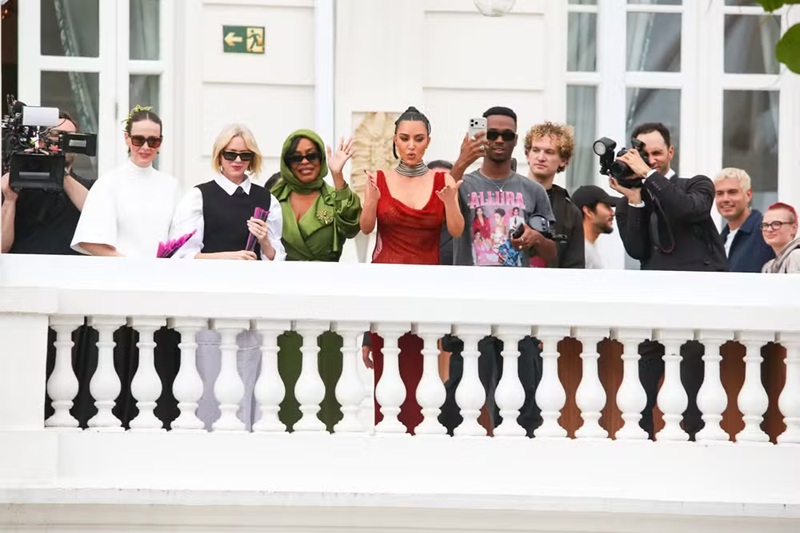 Parte do elenco de 'Tudo &eacute; Justo' no Copa Cabana Palace &mdash; Foto: Dilson Silva/ AgNews