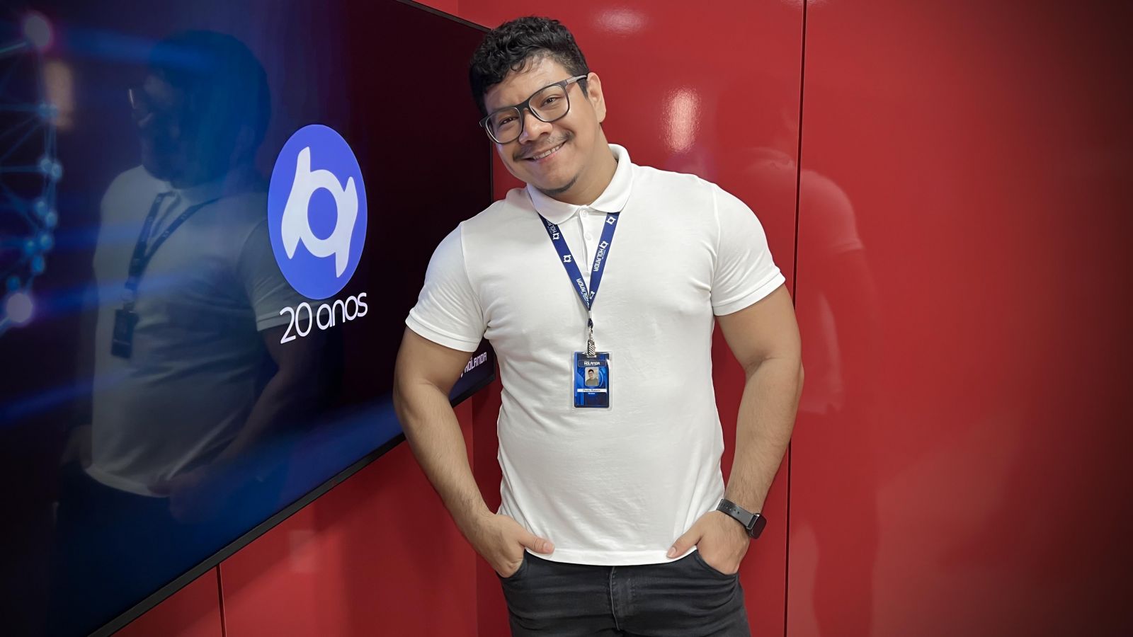 Direto dos est&uacute;dios do Portal do Holanda, Paulo Rabelo apresenta o agitado 'Banzeiro dos Famosos', com produ&ccedil;&atilde;o de Andr&eacute; Prot&aacute;zio e do pr&oacute;prio Paulo Rabelo. Roteiro: Glauci Alencar.