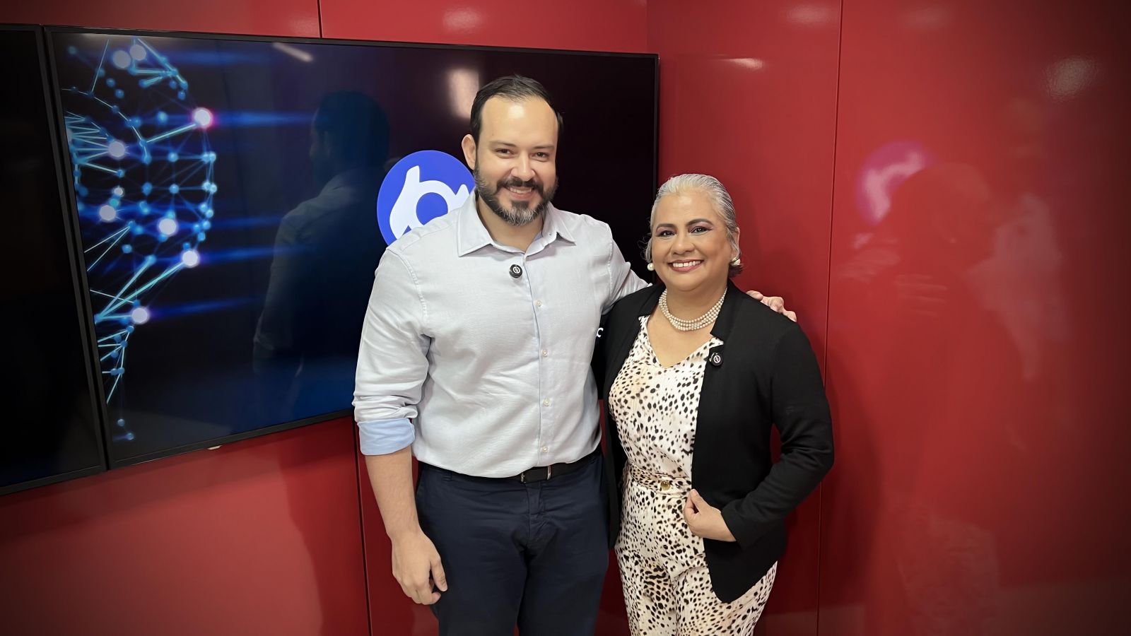 O Dr. Marcos Vinicius Lins e a farmac&ecirc;utica Ednilza Guedes estiveram nos est&uacute;dios do Portal do Holanda. Produ&ccedil;&atilde;o de Andr&eacute; Prot&aacute;zio e Paulo Rabelo.