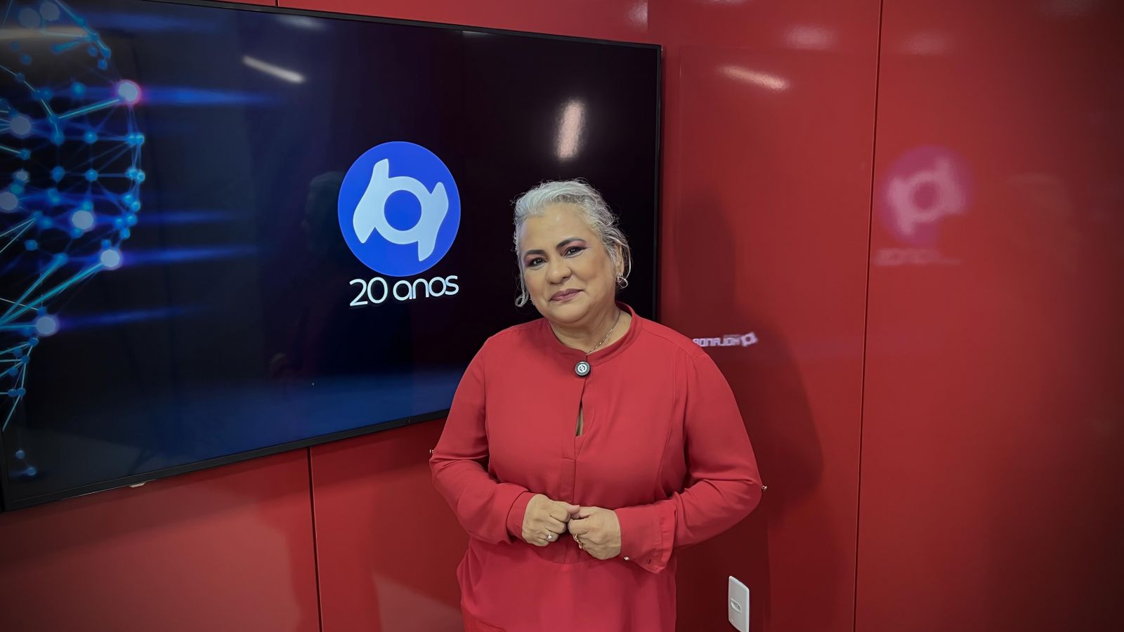 Farmac&ecirc;utica Ednilza Guedes nos est&uacute;dios do Portal do Holanda. Produ&ccedil;&atilde;o: Andr&eacute; Prot&aacute;zio e Paulo Rabelo.