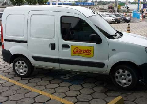 Garoto toma lugar de idoso