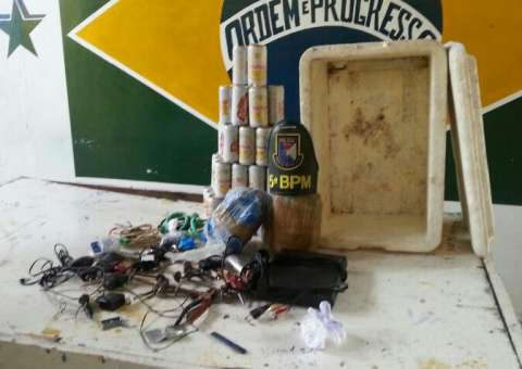 Cerveja e karaokê em presídio de Coari