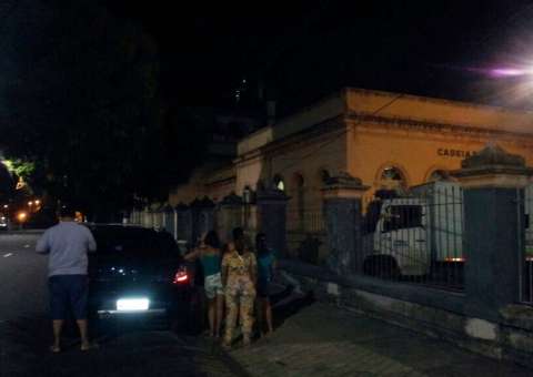 Polícia contém início de rebelião em cadeia pública