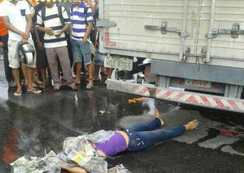 Garupa de Moto-Táxi esmagado não usava capacete