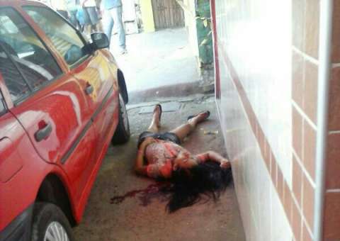 Casal assassinado na parada de ônibus