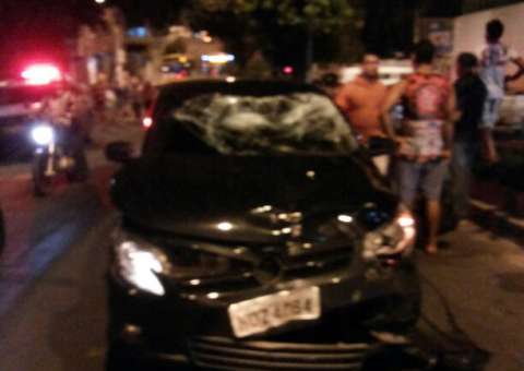 Carro e moto colidem na Cachoeirinha