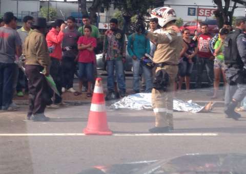 Motociclista morre em acidente em frente ao Sesi