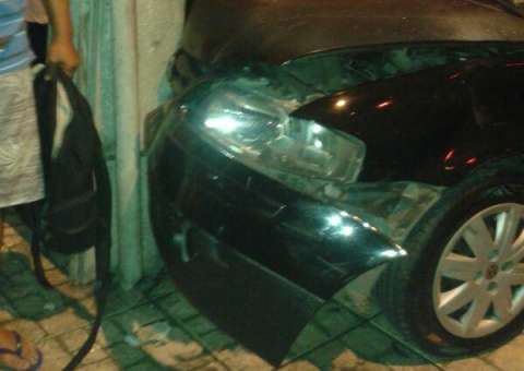 Homem é atropelado próximo ao Comando Geral por suposto policial