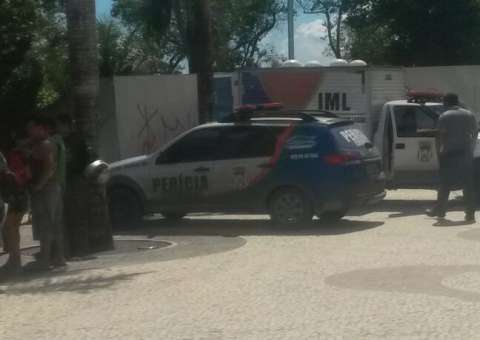 Homem encontrado morto na Ponta Negra pode ter se afogado