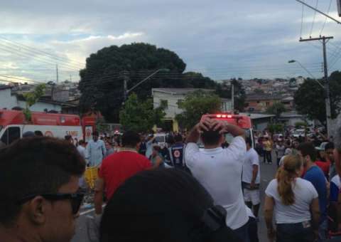 Caminhão atropela procissão e mata fiéis em Manaus