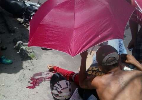 Colisão fere gravemente mototaxista