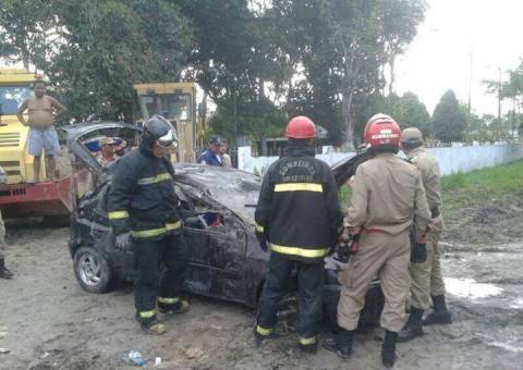 Celta capota no Amazonas com grávida a bordo