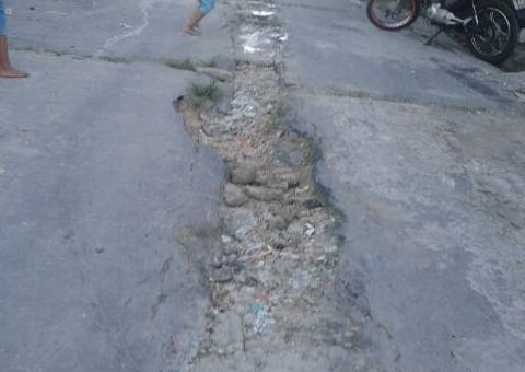 Moradores do Tancredo Neves pedem socorro à Prefeitura