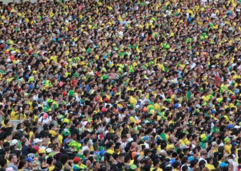 Muita gente, animação e até beijo gay na Fan Fest da Ponta Negra