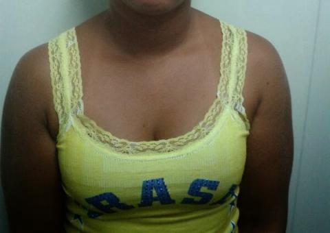 Polícia Civil prende mulher após furtar arma de militar