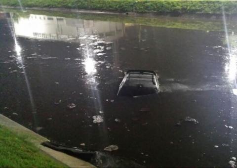 Carro é encontrado boiando no Igarapé do 40