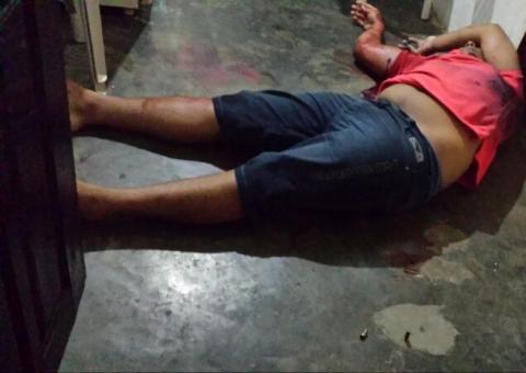 Homem é assassinado com 10 tiros